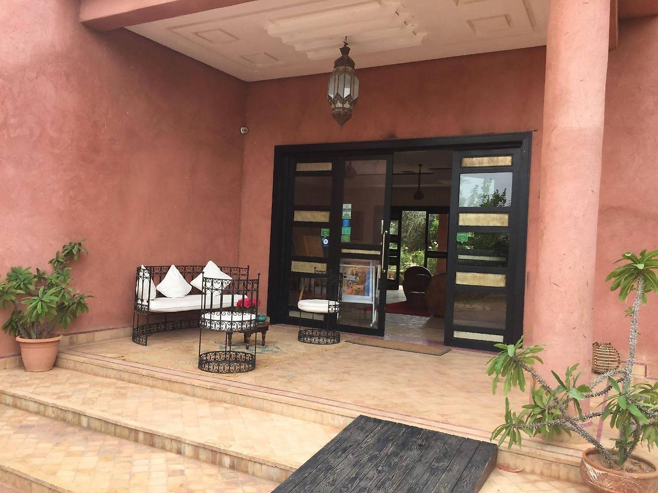 Les Jardins De Zyriab Bed & Breakfast Ait Hamid Exterior photo
