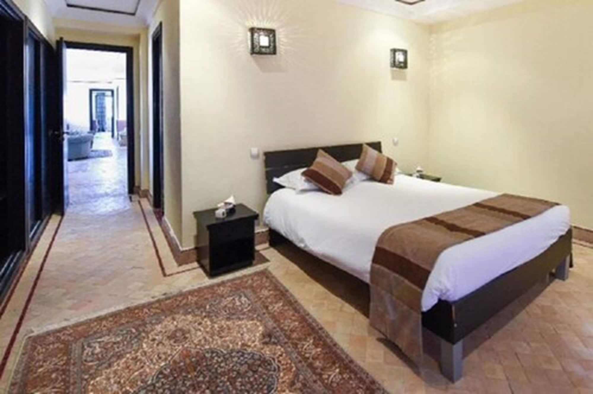 Les Jardins De Zyriab Bed & Breakfast Ait Hamid Exterior photo
