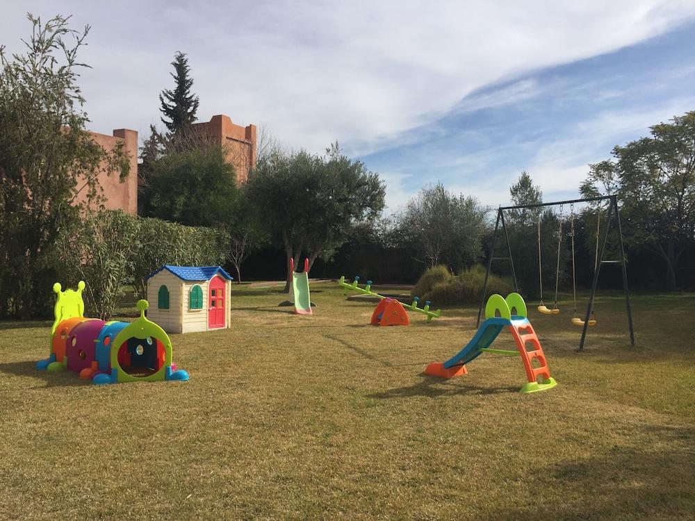 Les Jardins De Zyriab Bed & Breakfast Ait Hamid Exterior photo