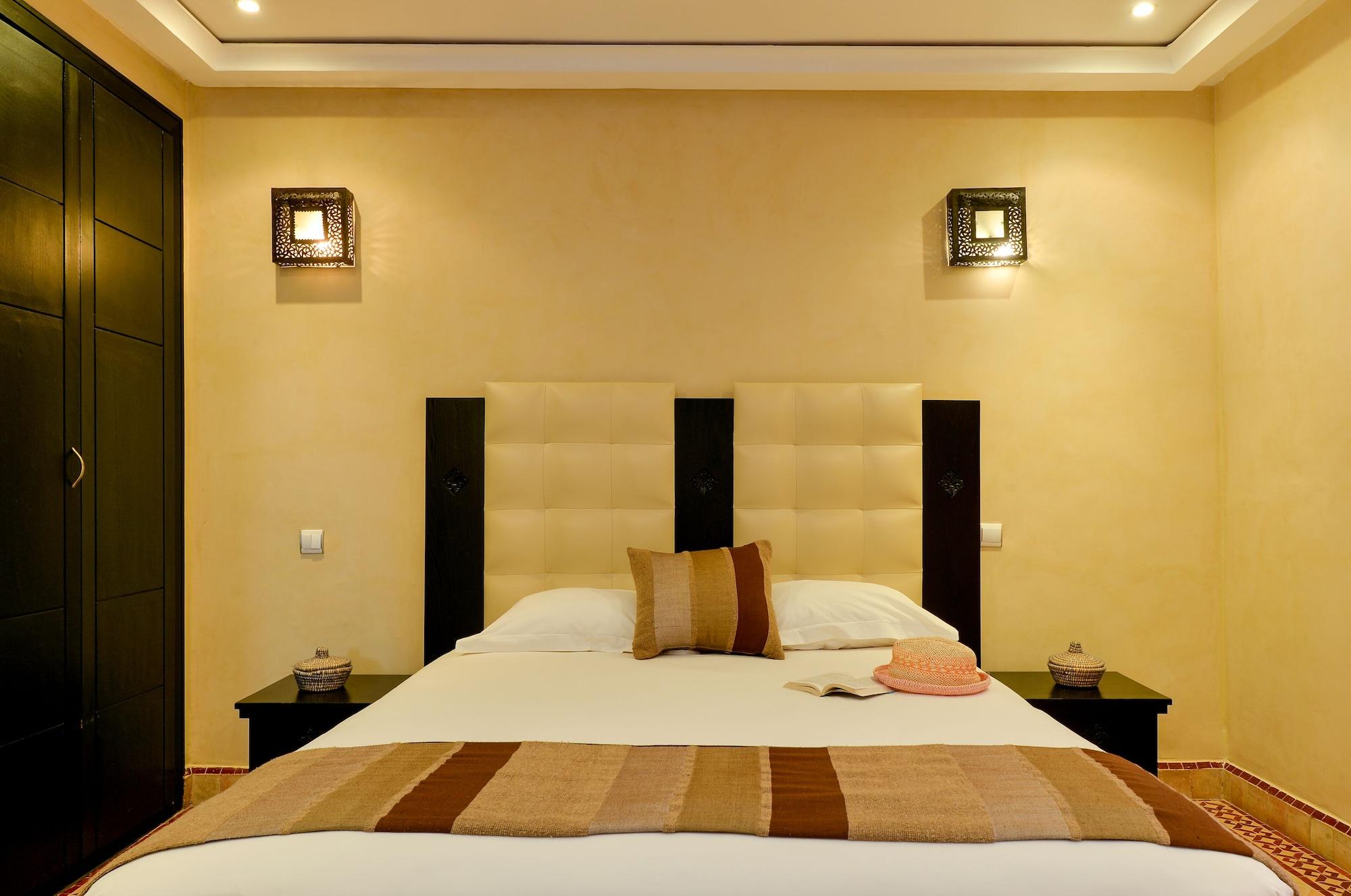 Les Jardins De Zyriab Bed & Breakfast Ait Hamid Exterior photo