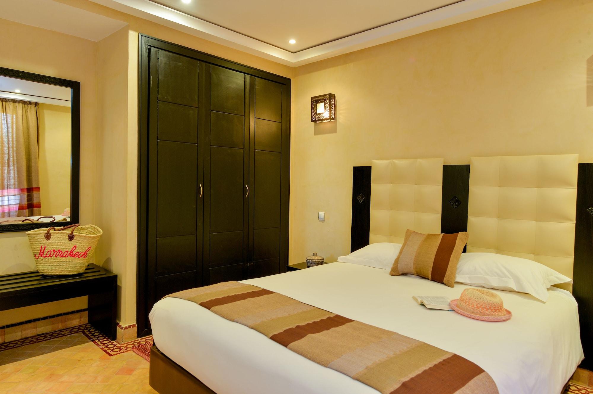 Les Jardins De Zyriab Bed & Breakfast Ait Hamid Exterior photo