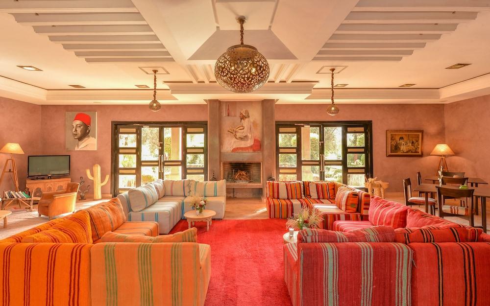 Les Jardins De Zyriab Bed & Breakfast Ait Hamid Exterior photo